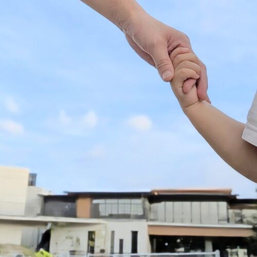 『てらすにじはと』赤ちゃんと親子でまちテラス探検